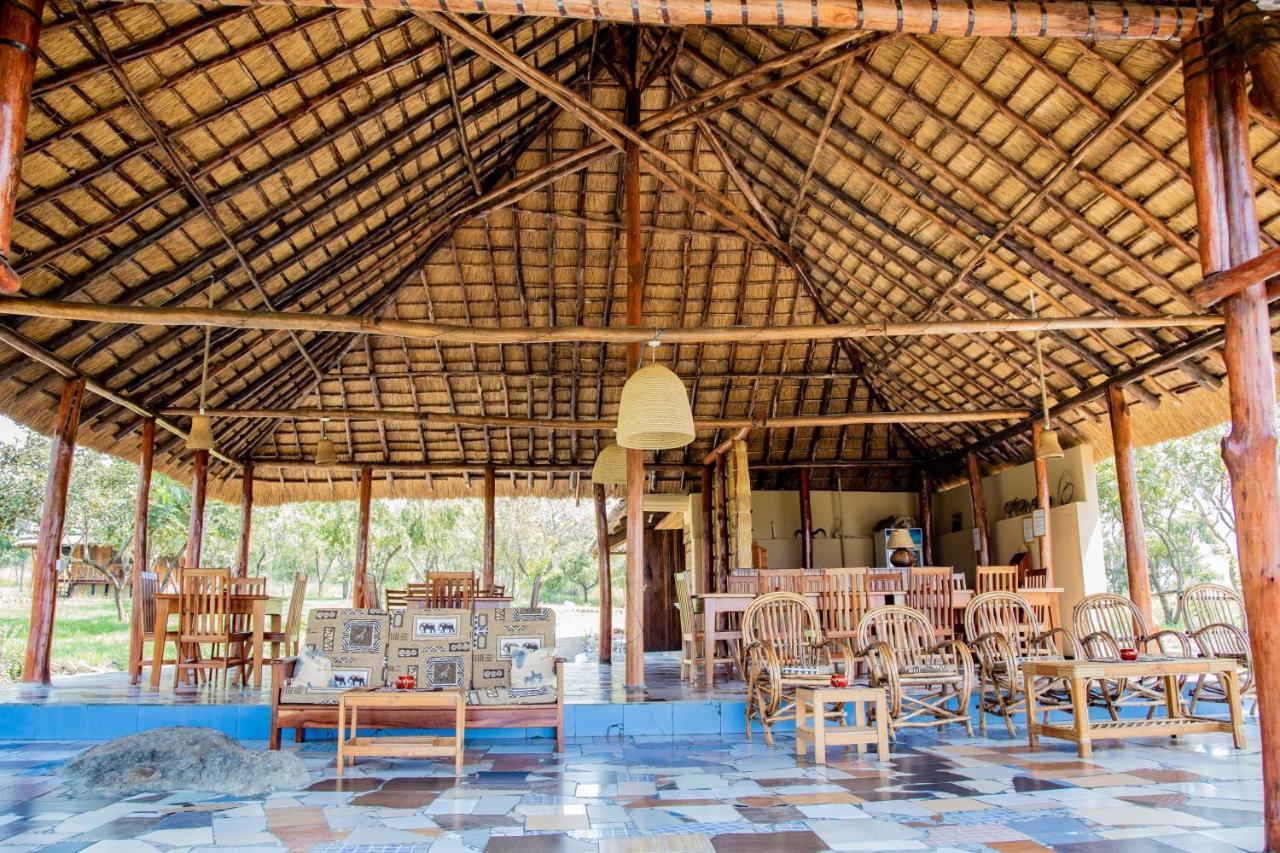 Mama Washindi Lodge Pakwach ภายนอก รูปภาพ