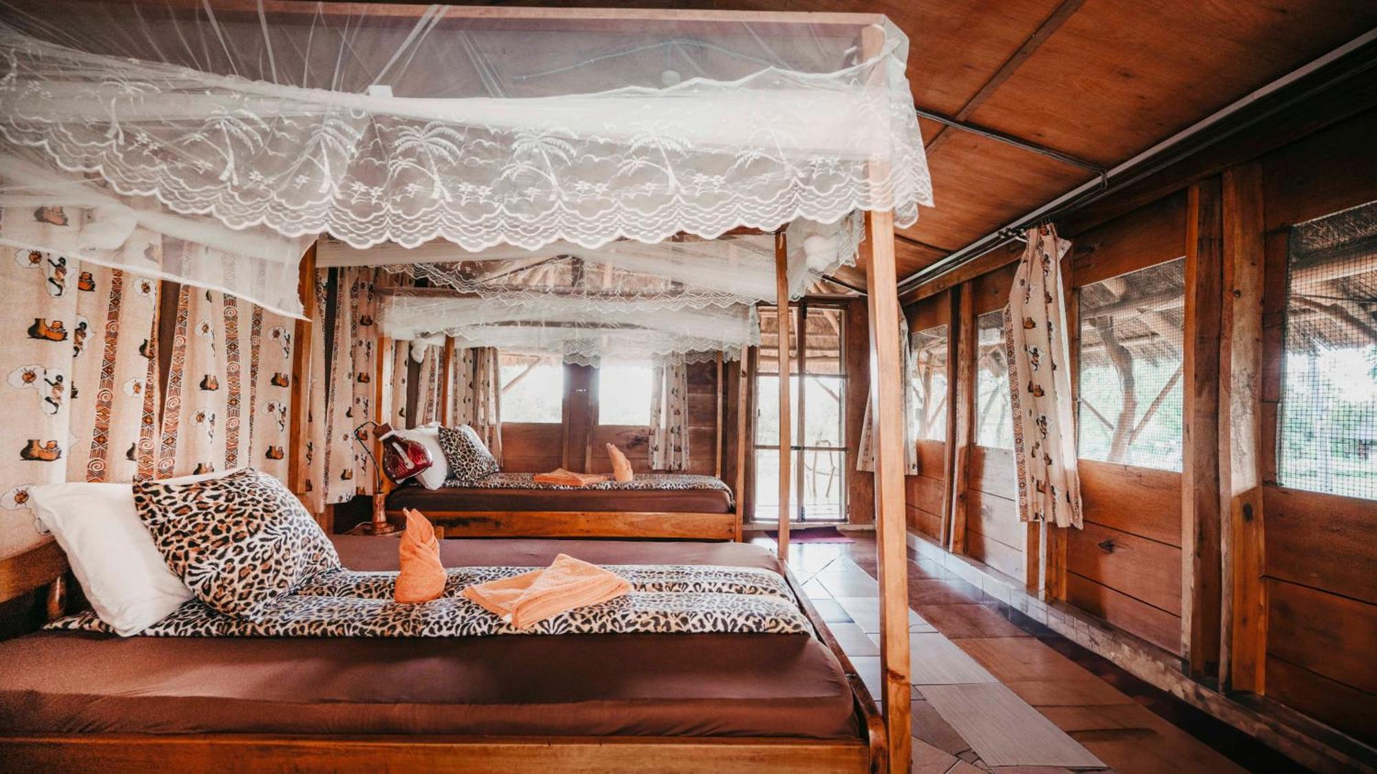 Mama Washindi Lodge Pakwach ภายนอก รูปภาพ