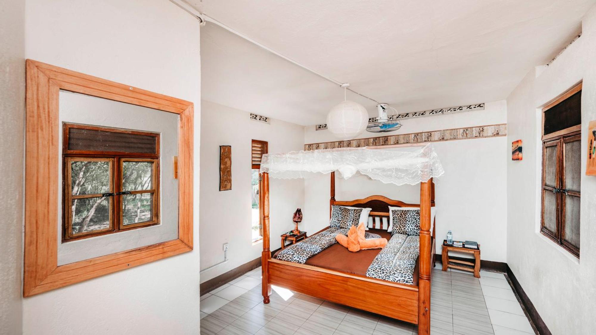 Mama Washindi Lodge Pakwach ภายนอก รูปภาพ